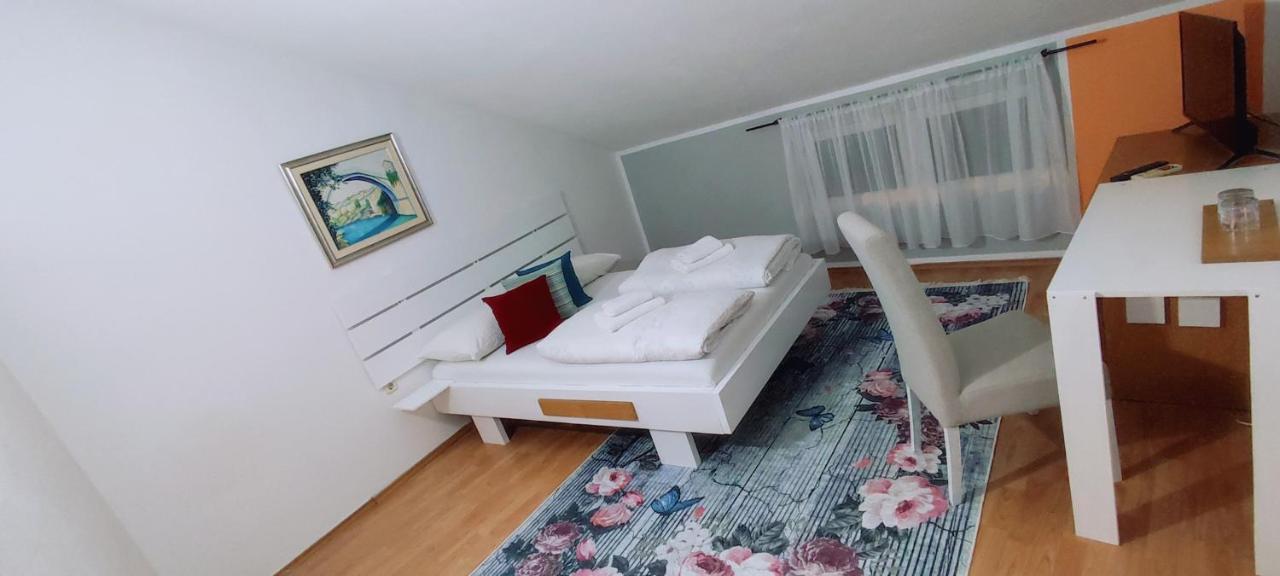 Villa Monera Apartments & Rooms & Free Garage Mostar Exterior foto